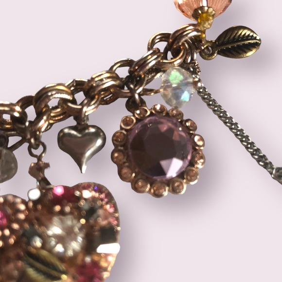 Vintage Betsey Johnson Elastic Charm Bracelet Hearts Crystals Embellished - Picture 5 of 9